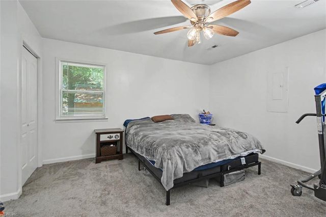 7042 East View RD, Hayes, VA 23072