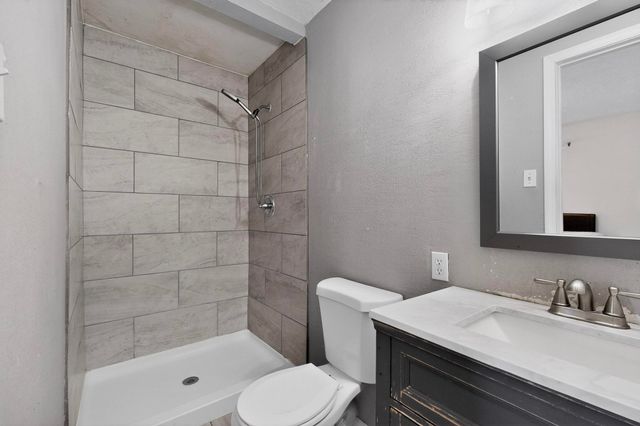 220 Espejo Street NE, Albuquerque, NM 87123