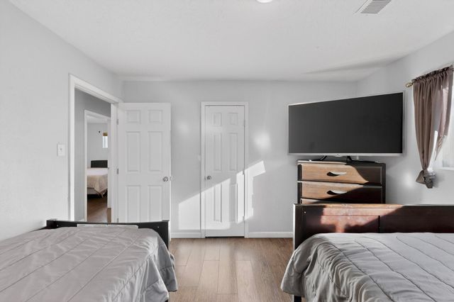 220 Espejo Street NE, Albuquerque, NM 87123