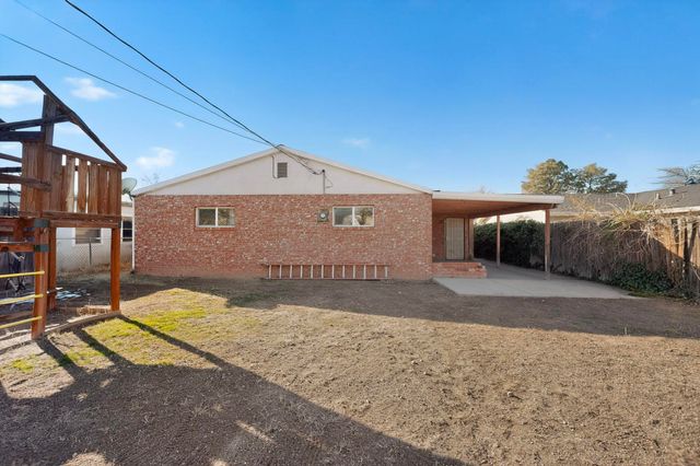 220 Espejo Street NE, Albuquerque, NM 87123