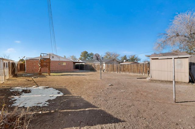 220 Espejo Street NE, Albuquerque, NM 87123