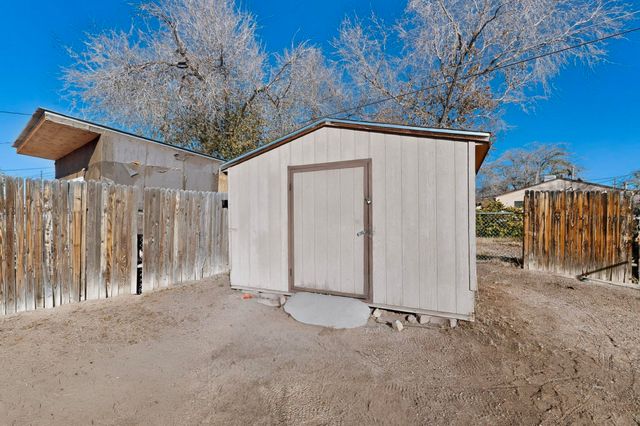 220 Espejo Street NE, Albuquerque, NM 87123