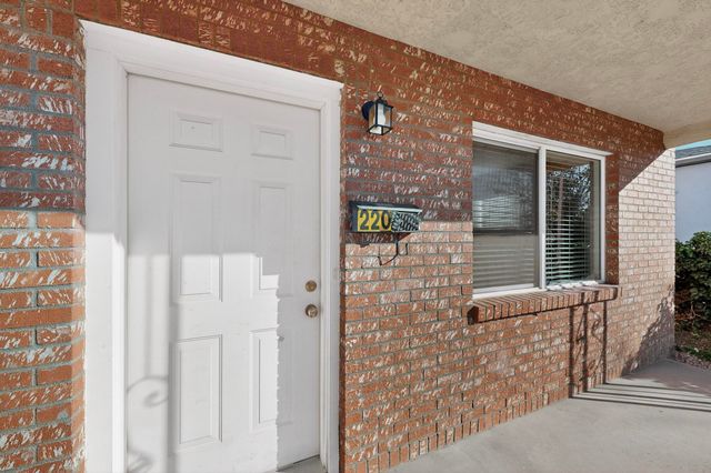 220 Espejo Street NE, Albuquerque, NM 87123