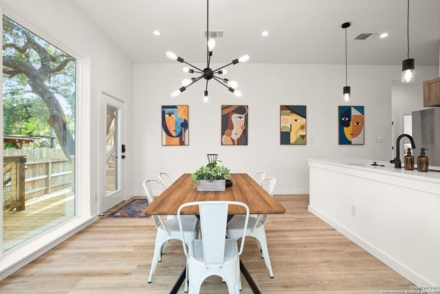 1277 Timberlane Dr, Canyon Lake, TX 78133