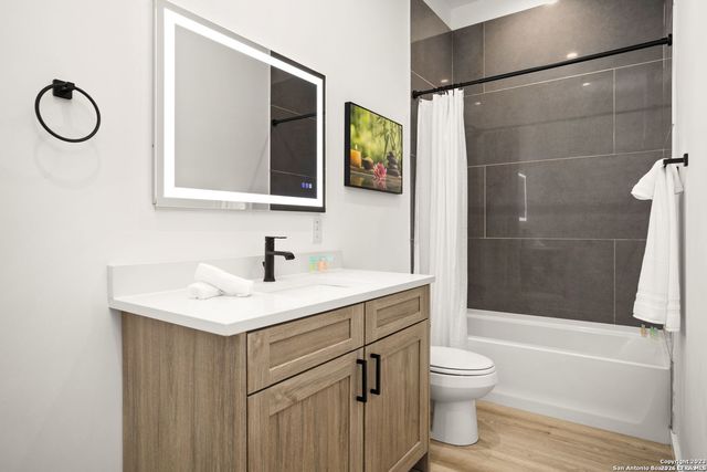 1277 Timberlane Dr, Canyon Lake, TX 78133