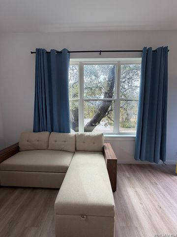 1277 Timberlane Dr, Canyon Lake, TX 78133