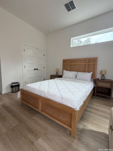 1277 Timberlane Dr, Canyon Lake, TX 78133