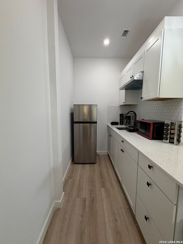 1277 Timberlane Dr, Canyon Lake, TX 78133