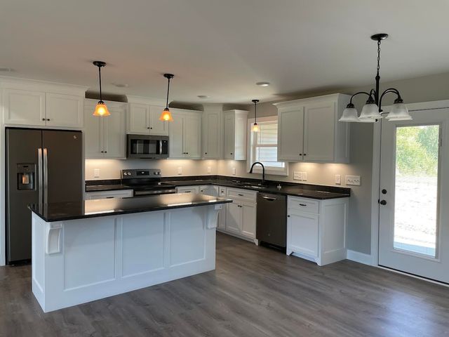 240 Hidden Hills Lane, Summertown, TN 38483