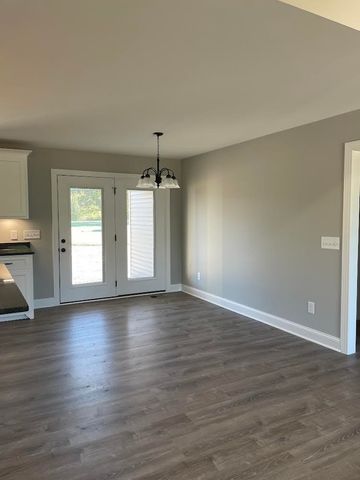 240 Hidden Hills Lane, Summertown, TN 38483