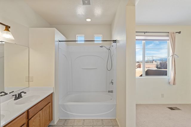 117 Johnson Mesa, Santa Fe, NM 87508