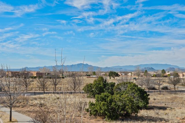 117 Johnson Mesa, Santa Fe, NM 87508