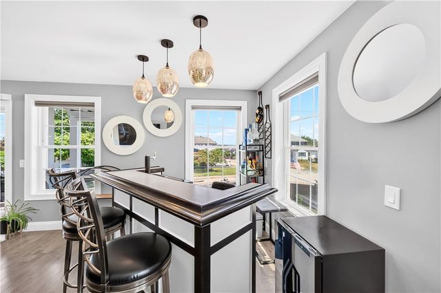 318 Farmington Avenue, Cranston, RI 02920