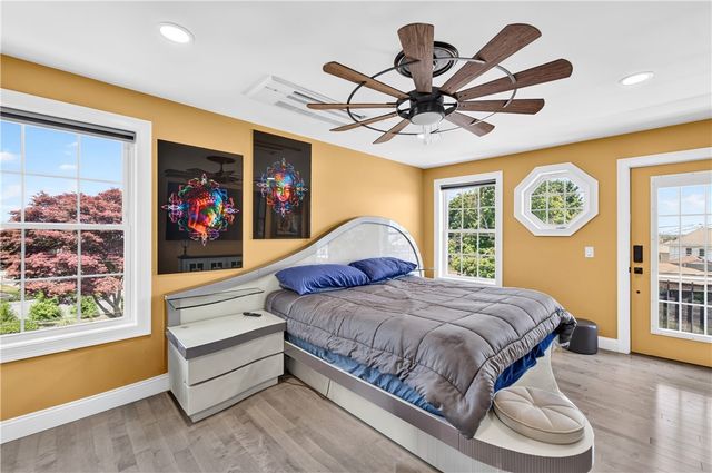 318 Farmington Avenue, Cranston, RI 02920