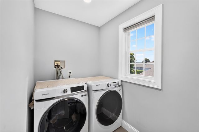 318 Farmington Avenue, Cranston, RI 02920