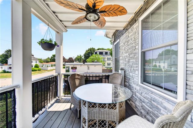 318 Farmington Avenue, Cranston, RI 02920