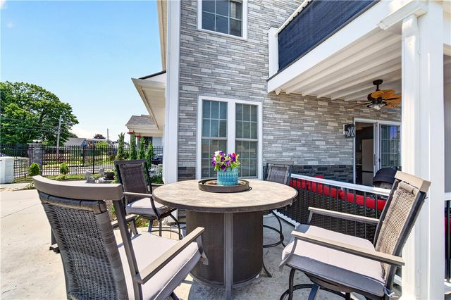 318 Farmington Avenue, Cranston, RI 02920
