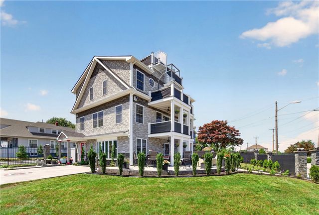 318 Farmington Avenue, Cranston, RI 02920