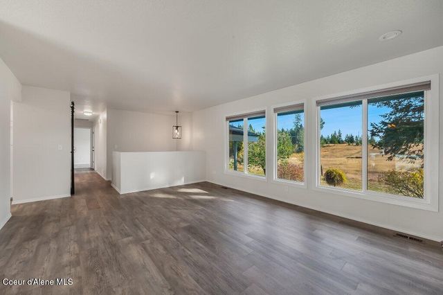 14895 N Crystal Springs LN, Rathdrum, ID 83858