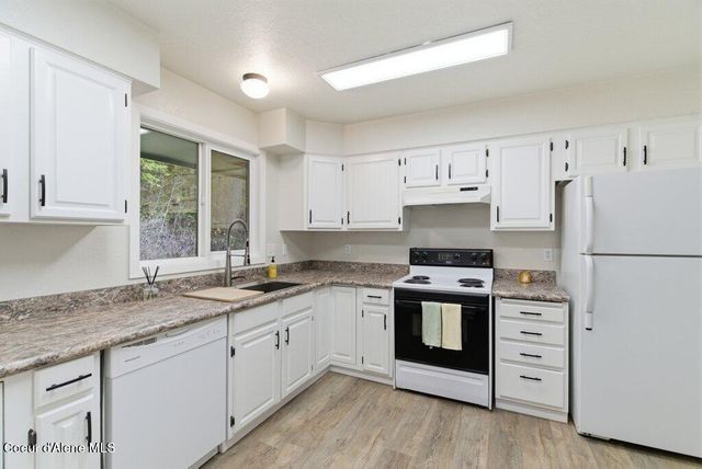 14895 N Crystal Springs LN, Rathdrum, ID 83858