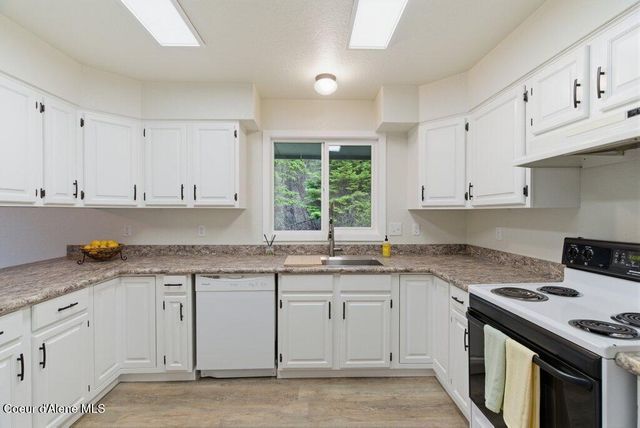 14895 N Crystal Springs LN, Rathdrum, ID 83858