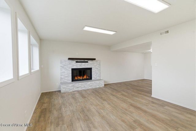 14895 N Crystal Springs LN, Rathdrum, ID 83858