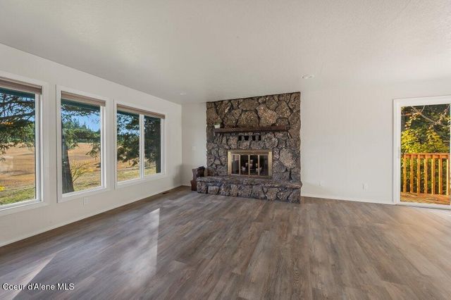 14895 N Crystal Springs LN, Rathdrum, ID 83858