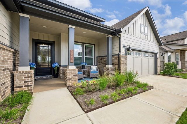 32438 Violet Dancer Court, Fulshear, TX 77441