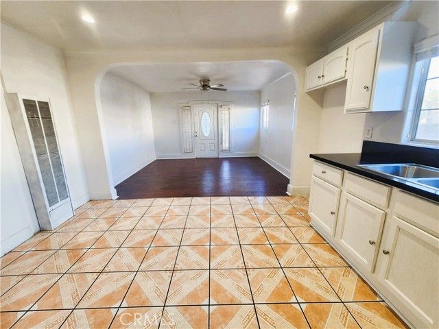 1210 W Manchester Ave, Los Angeles, CA 90044