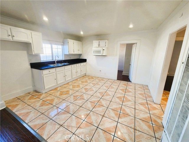 1210 W Manchester Ave, Los Angeles, CA 90044