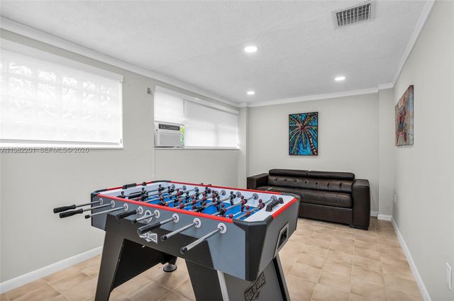 21320 NE 25th Court, Miami, FL 33180