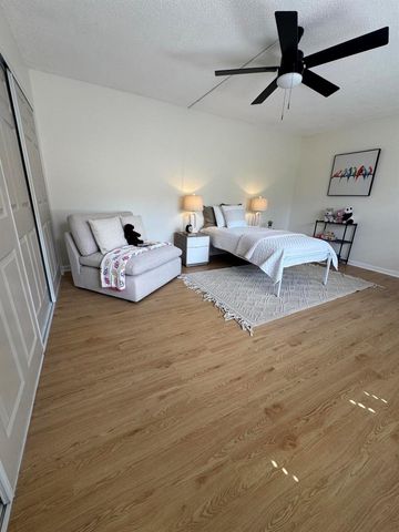 6372 Seven Springs Boulevard A, Greenacres, FL 33463