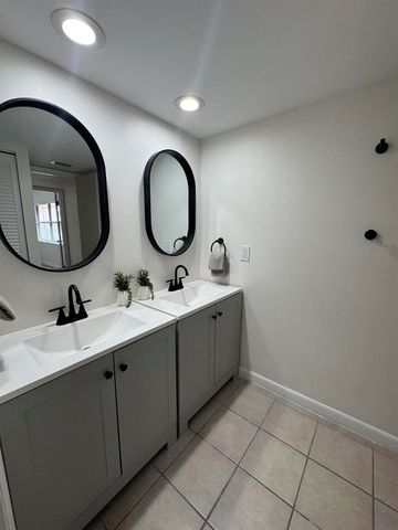 6372 Seven Springs Boulevard A, Greenacres, FL 33463
