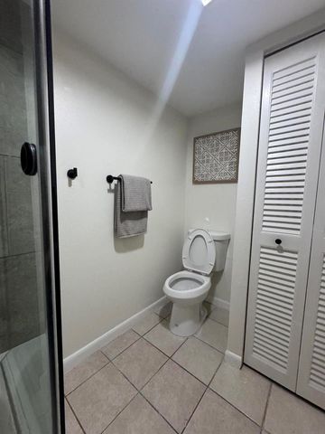 6372 Seven Springs Boulevard A, Greenacres, FL 33463