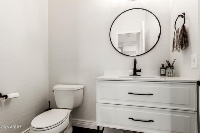 5030 E KIRKLAND Road, Phoenix, AZ 85054