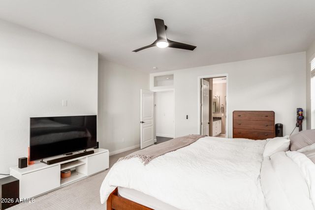 5030 E KIRKLAND Road, Phoenix, AZ 85054