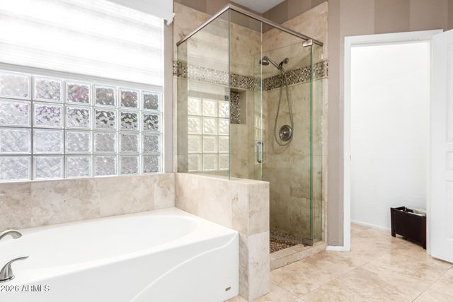 5030 E KIRKLAND Road, Phoenix, AZ 85054