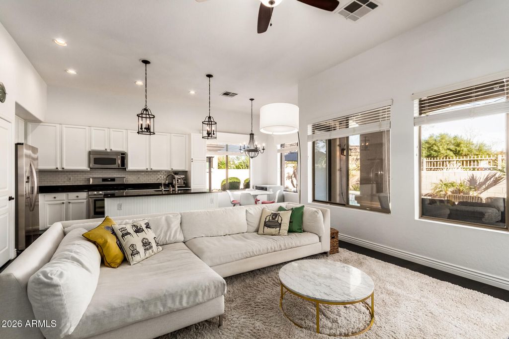 5030 E KIRKLAND Road, Phoenix, AZ 85054