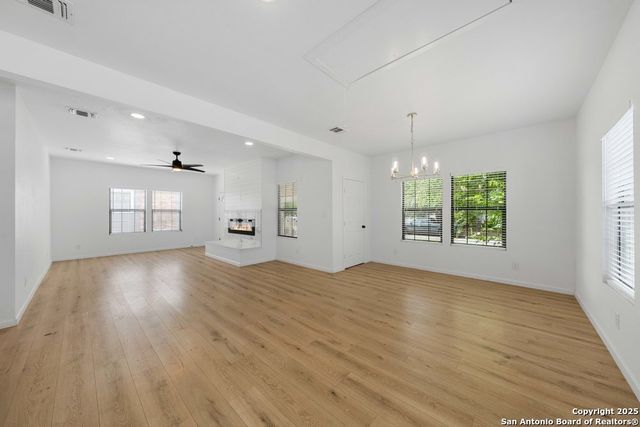 1407 W Mistletoe, San Antonio, TX 78201