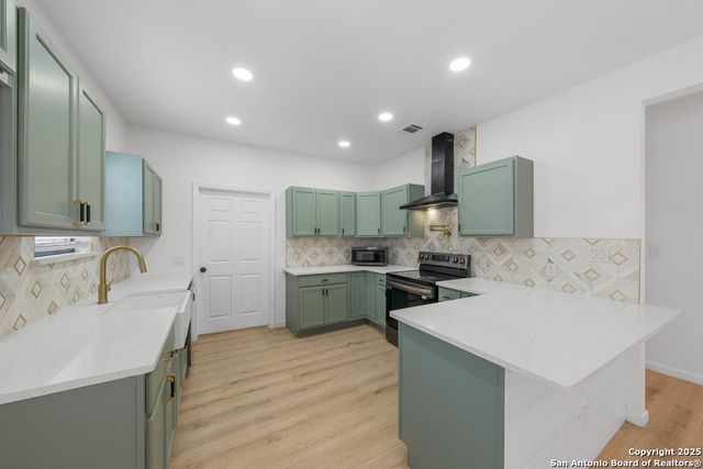 1407 W Mistletoe, San Antonio, TX 78201