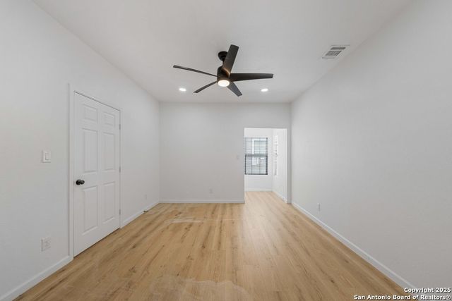 1407 W Mistletoe, San Antonio, TX 78201