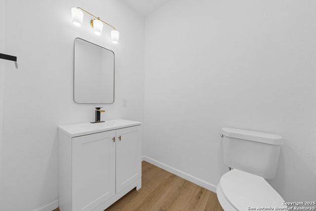 1407 W Mistletoe, San Antonio, TX 78201