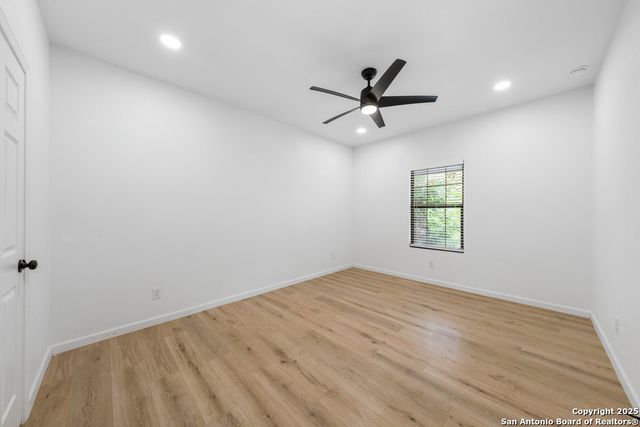 1407 W Mistletoe, San Antonio, TX 78201