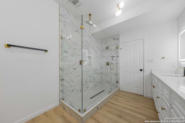 1407 W Mistletoe, San Antonio, TX 78201