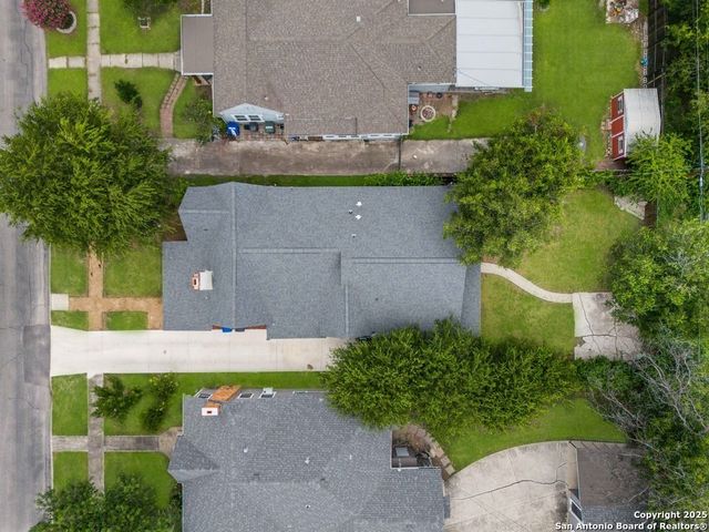 1407 W Mistletoe, San Antonio, TX 78201