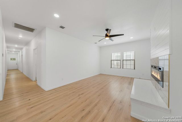 1407 W Mistletoe, San Antonio, TX 78201