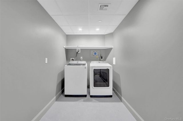500 1st Avenue 1 B, New Hyde Park, NY 11040