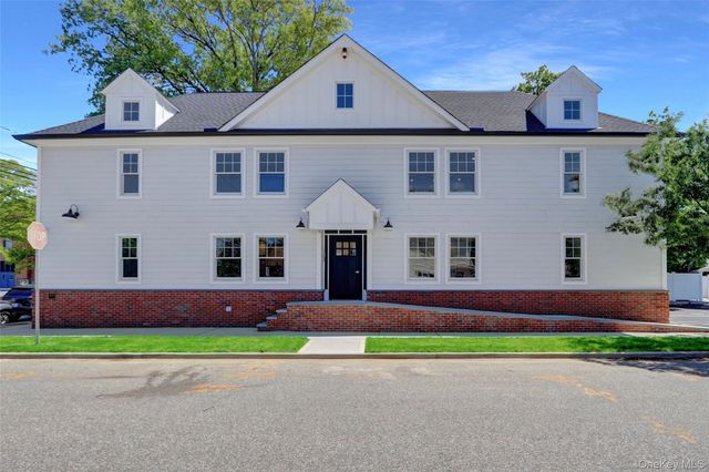 500 1st Avenue 1 B, New Hyde Park, NY 11040