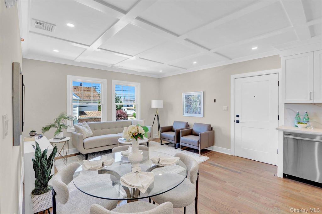 500 1st Avenue 1 B, New Hyde Park, NY 11040