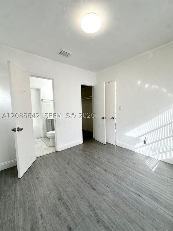 Image 17 of property listing at 600 SW 16th Ave, Miami, FL 33135
